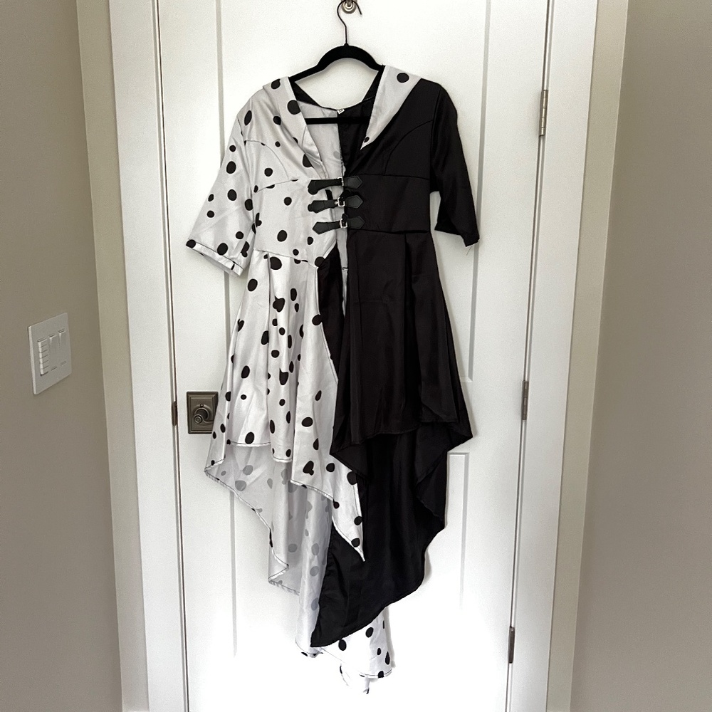 Cruella Wig & Costume GUC Women's XS